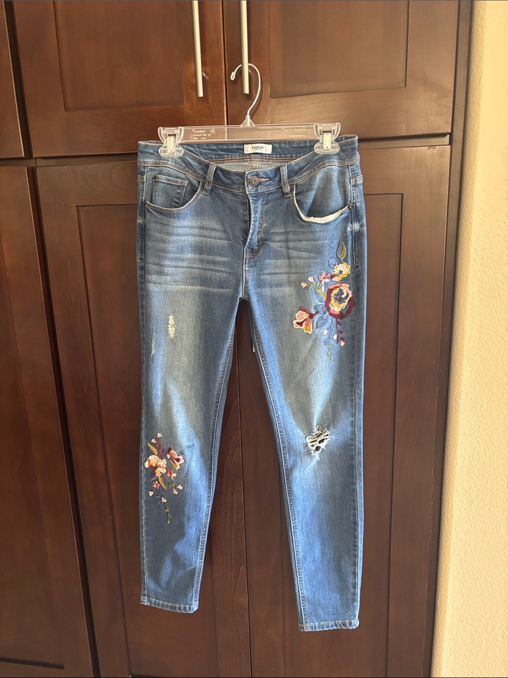 Kensie Blue Skinny Jeans with Floral Embroidery